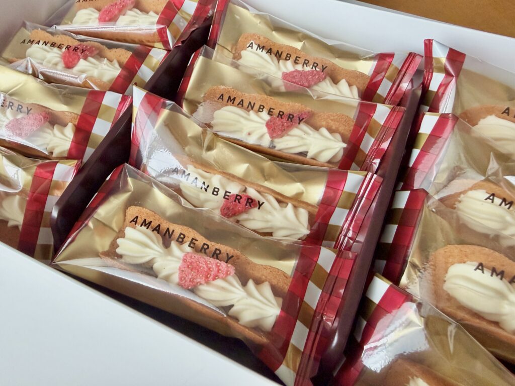 Individually wrapped AMANBERRY strawberry tuile cookies