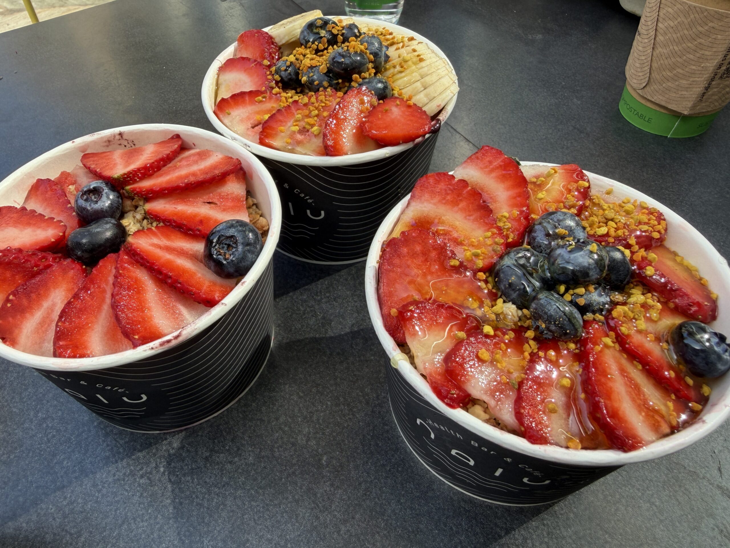 Nalu Health Barのアサイーボウル3種｜いちごとバナナたっぷり