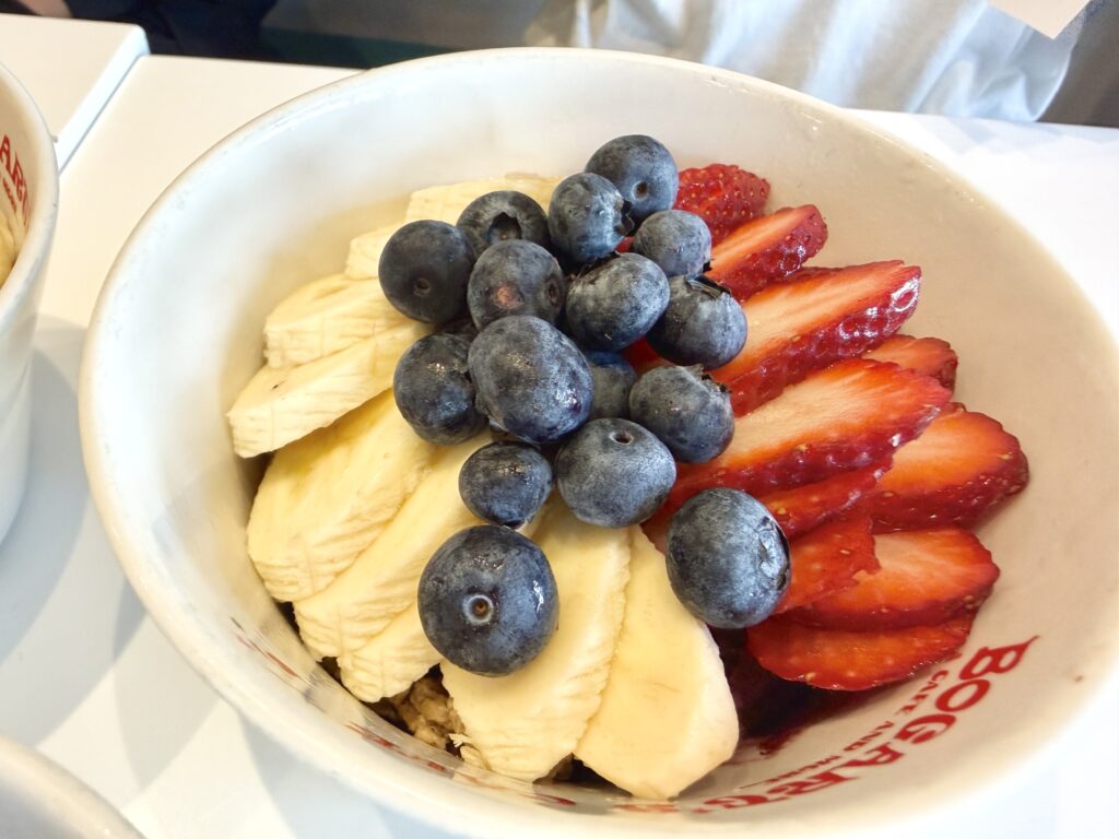 Bogart's Cafe(ボガーツ)のアサイーボウル|ハワイで人気のボリューム系アサイーボウル