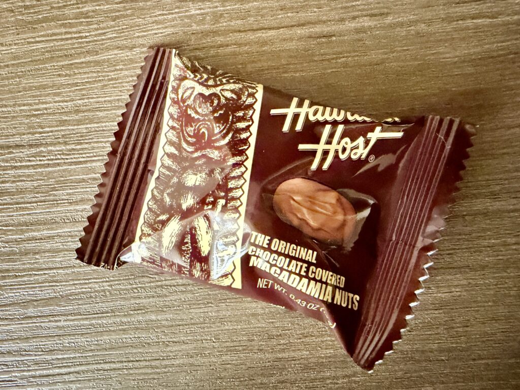 ハワイアンホーストのマカダミアナッツチョコ 個包装のお土産