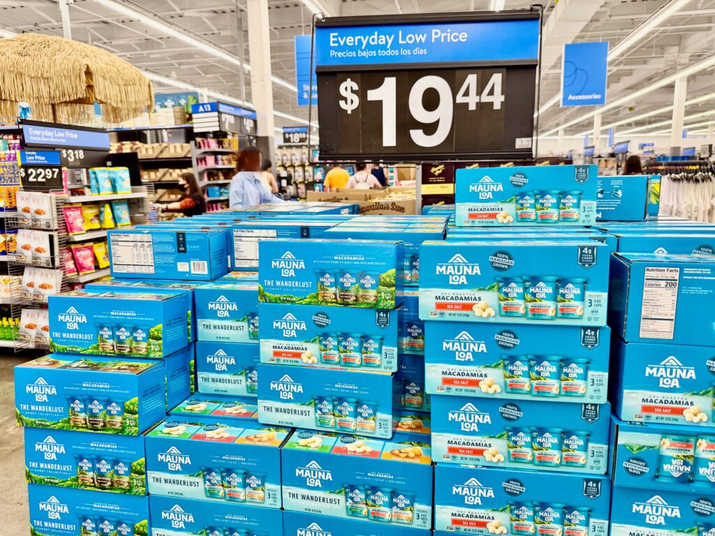 ハワイのスーパーで売っているマウナロアのマカダミアナッツ