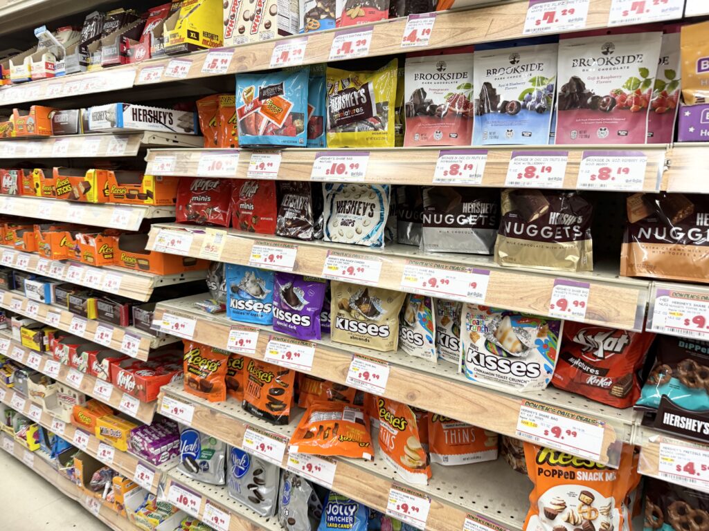 ハワイのスーパーのお菓子売り場