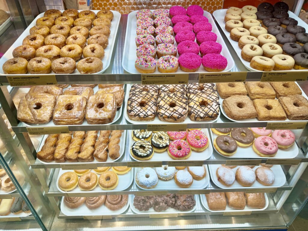 ランディーズドーナツのショーケース メニュー一覧