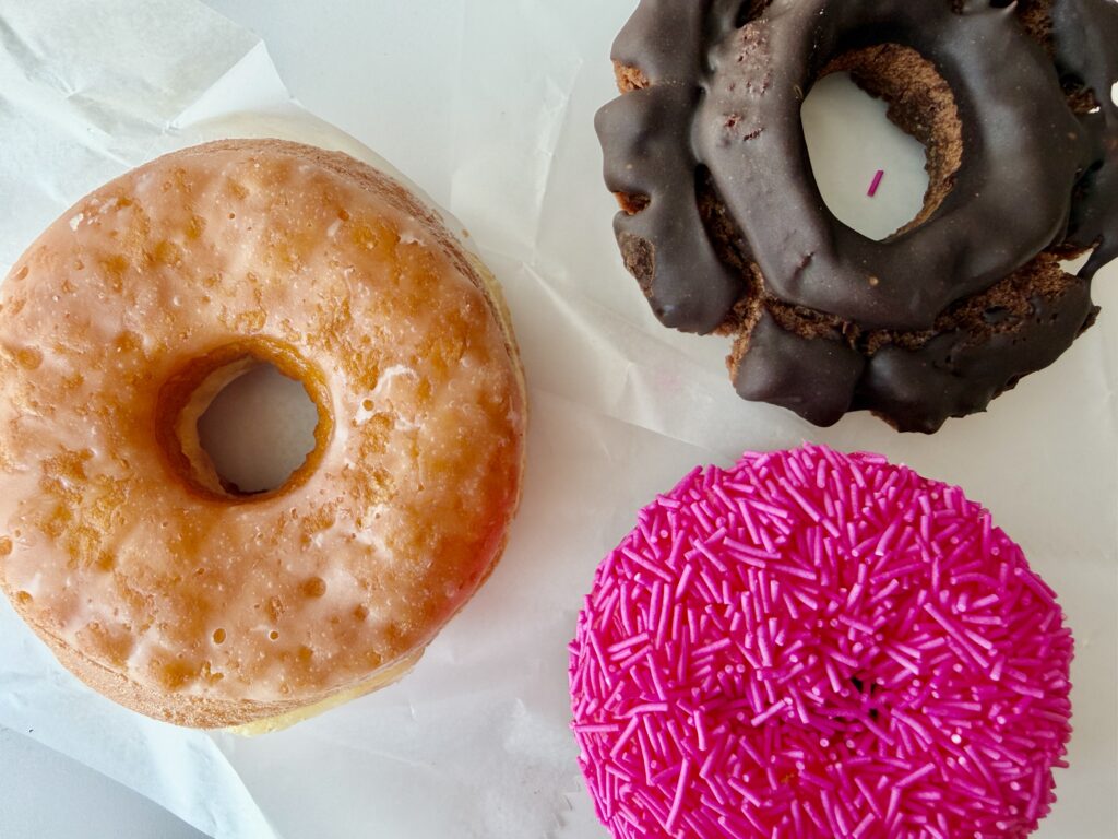 ランディーズドーナツ グレイズド ピンクスプリンクル チョコオールドファッション