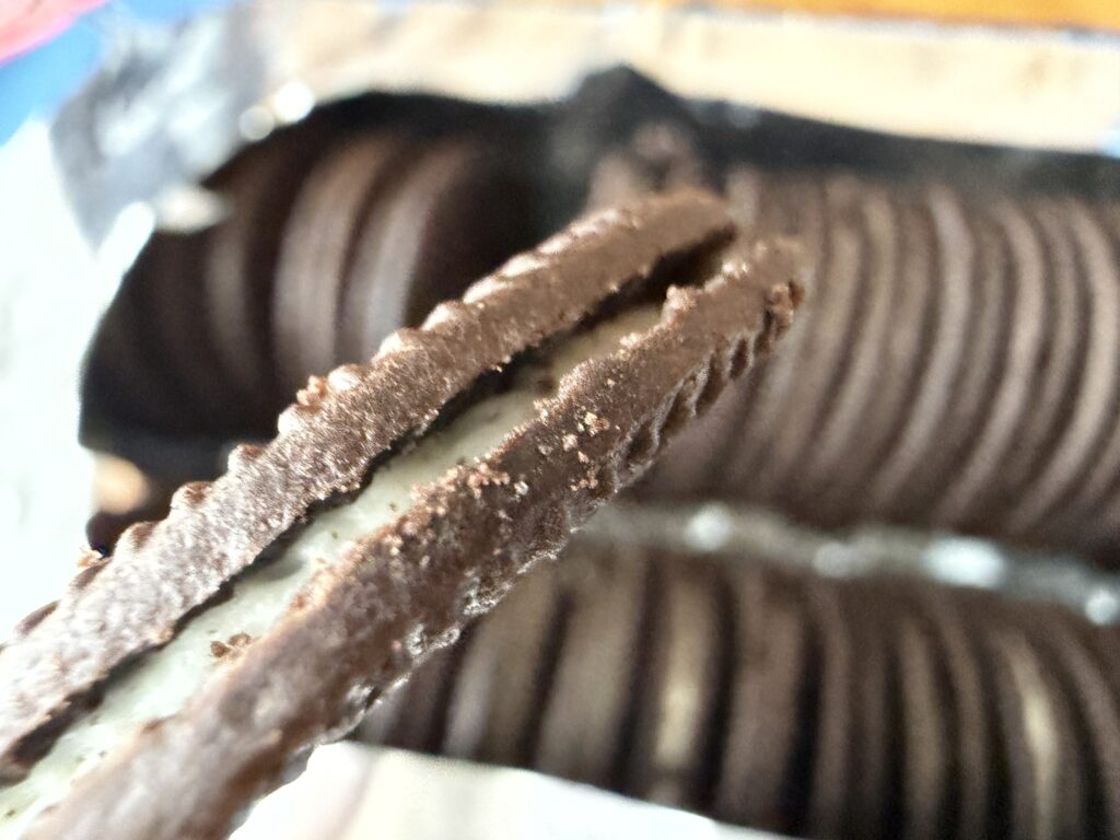 オレオ クッキー 断面 クリーム