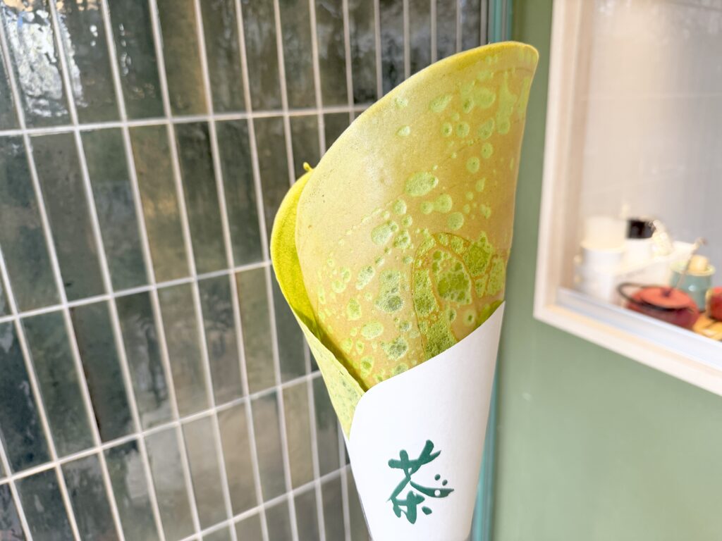 熱海さとり本店おこいちゃ茶房の大熱海ぱりぱりクレープ