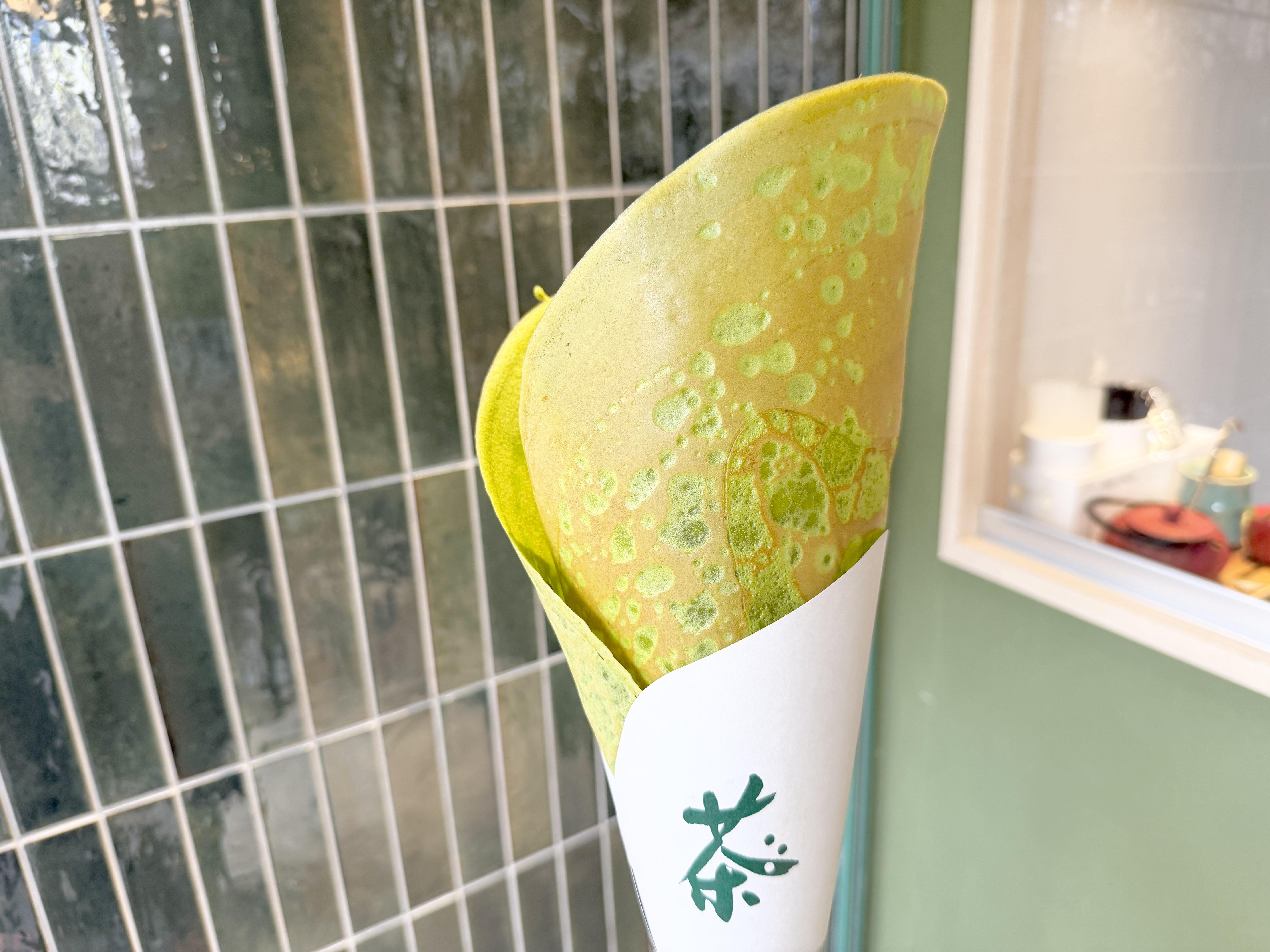 熱海さとり本店おこいちゃ茶房の大熱海ぱりぱりクレープ