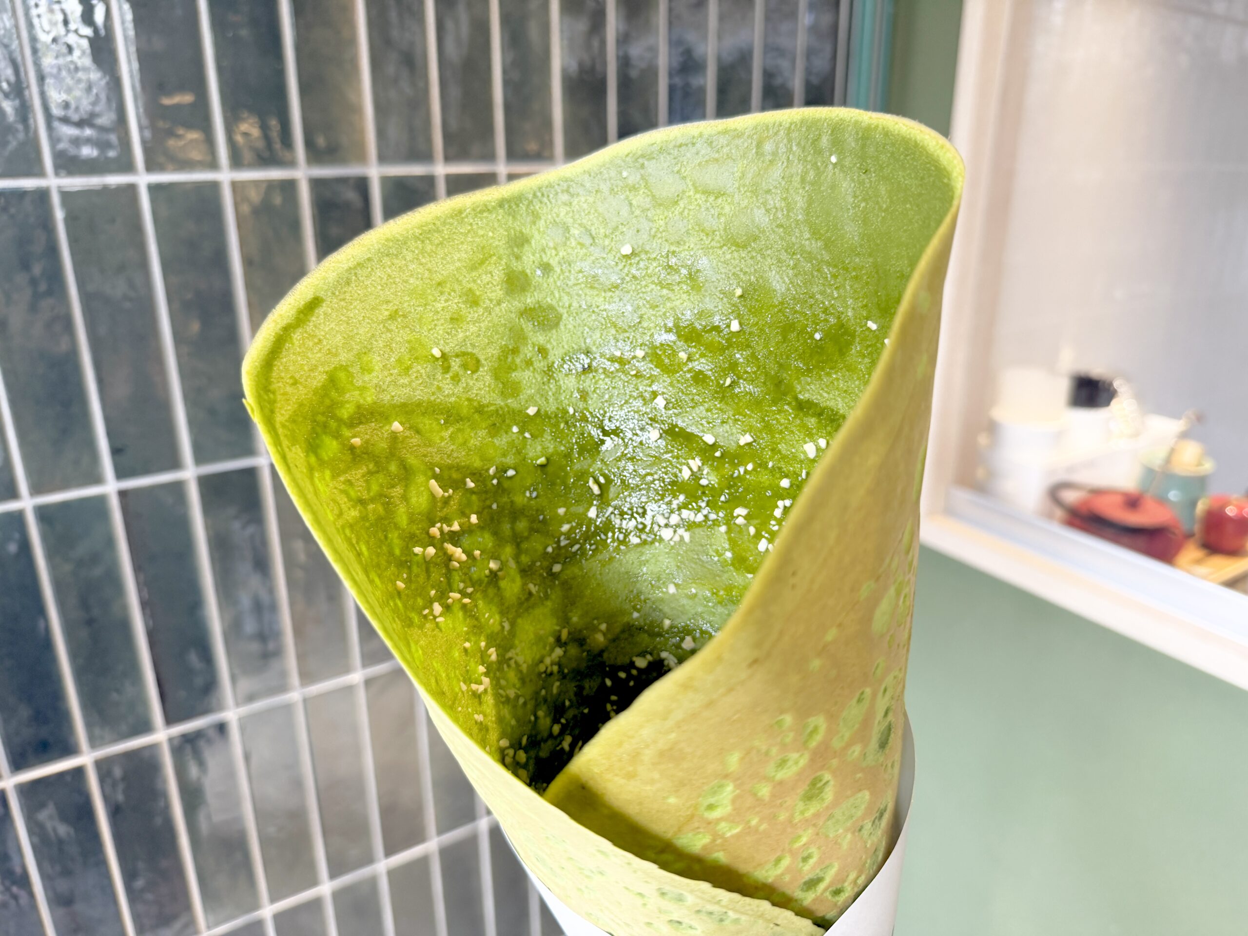 大熱海ぱりぱりクレープの抹茶ソース