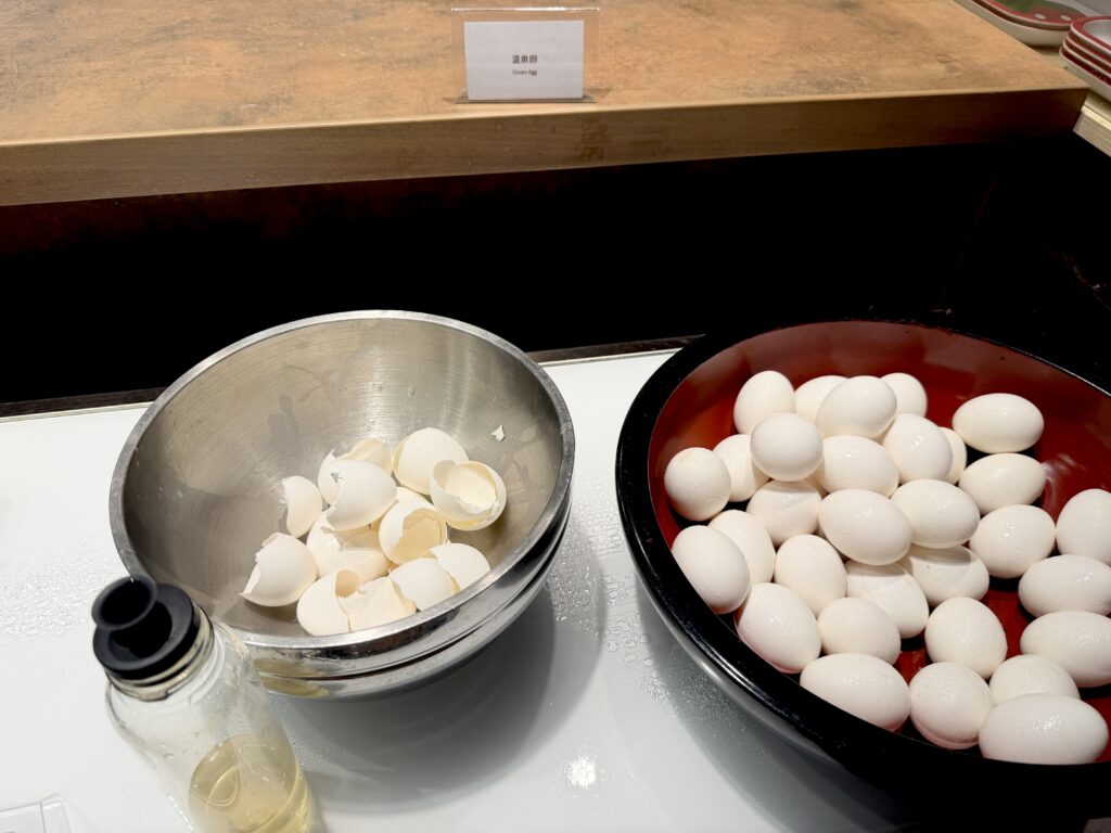 Premiumあたみの朝食バイキングの温泉卵