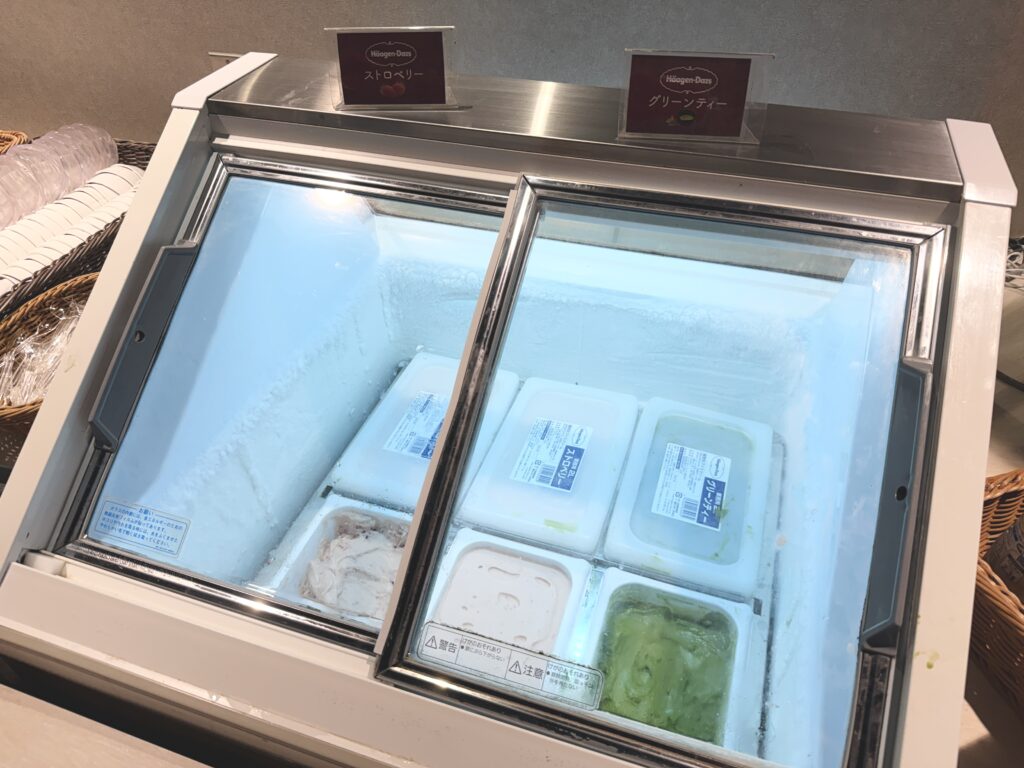 夕食バイキングで楽しめるハーゲンダッツアイスクリーム