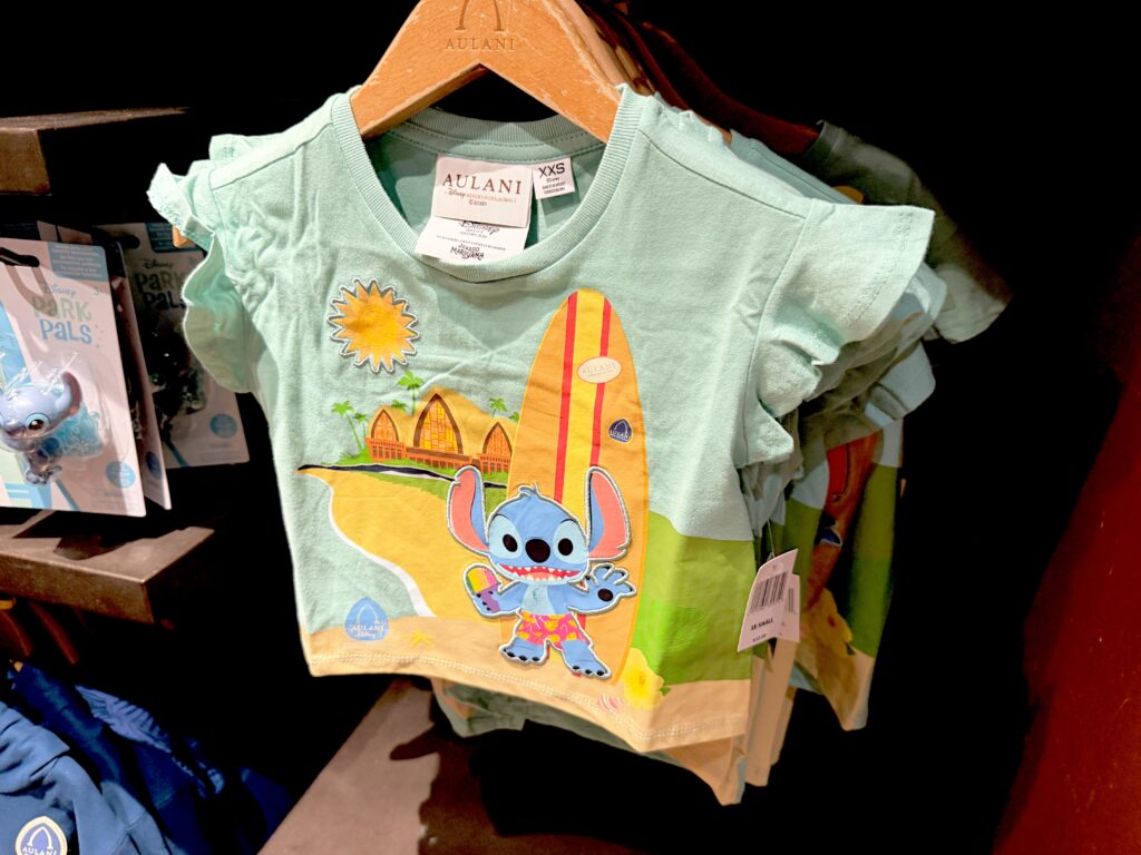 サーフボードを持ったスティッチのキッズTシャツ