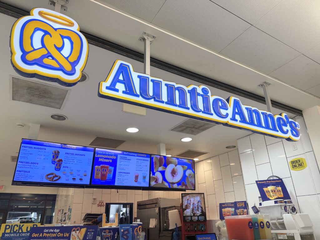 アラモアナセンターのフードコートにあるアンティ・アンズの店舗