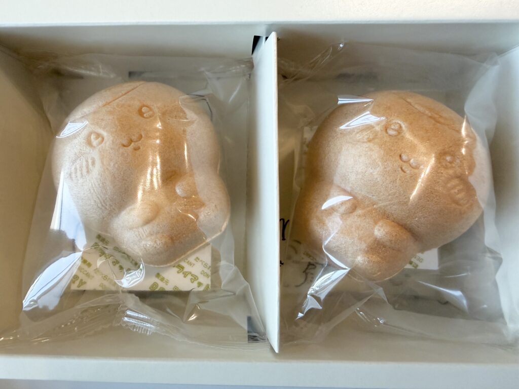 箱に2個入ったくりまんじゅう型のしじみ汁もなか