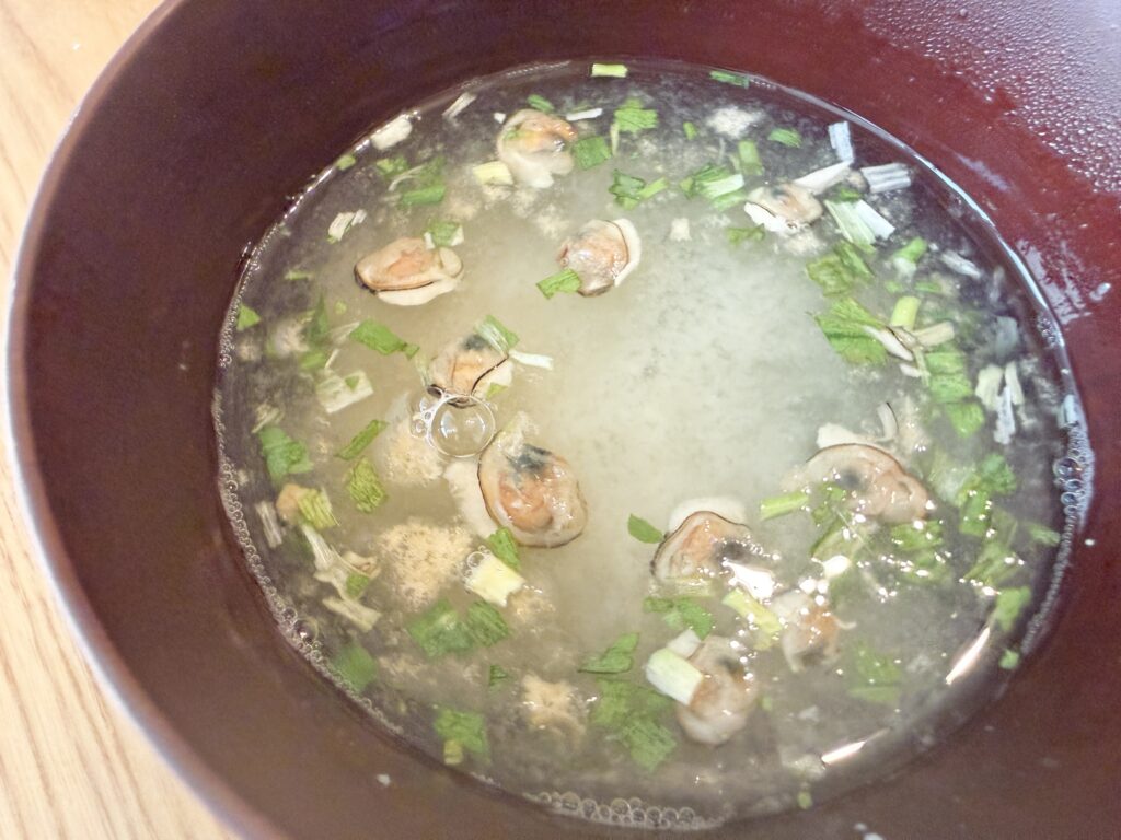 しじみとねぎが入った本格的な即席味噌汁