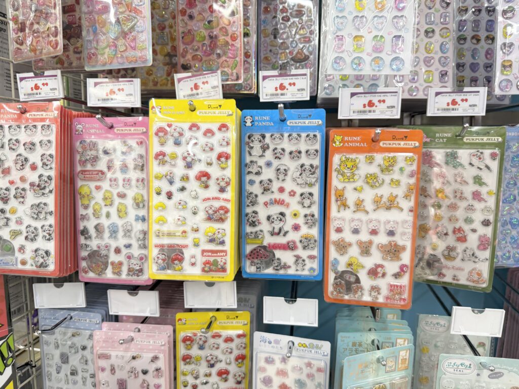 ドンキホーテ・ホノルル店のシール売り場